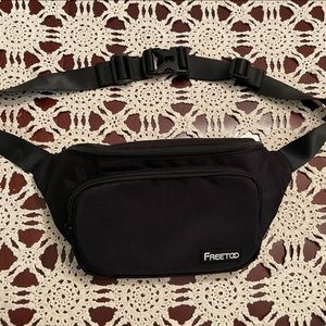 FREETOO Black Fanny Pack unisex